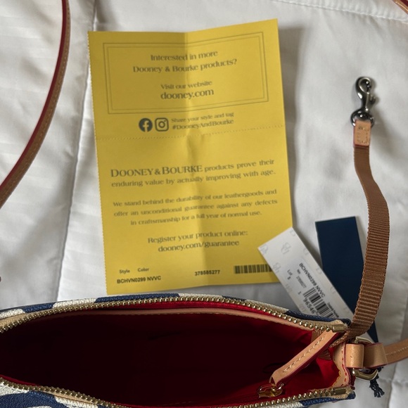 Dooney & Bourke Navy and White Chevron Crossbody Bag - Picture 9 of 10